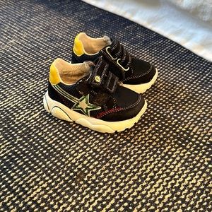 Naturino falcotto baby shoes size 4.5 first walker